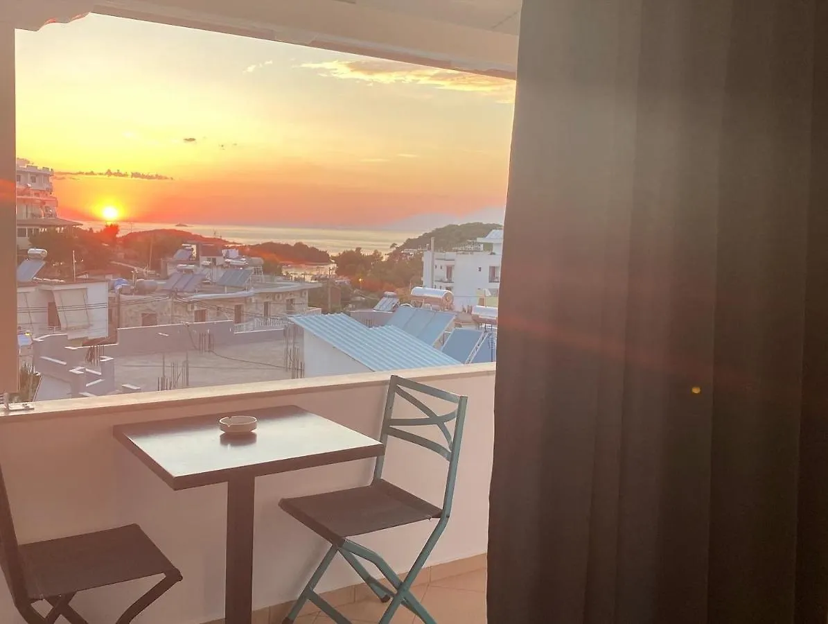 Villa White Ksamil 3*,