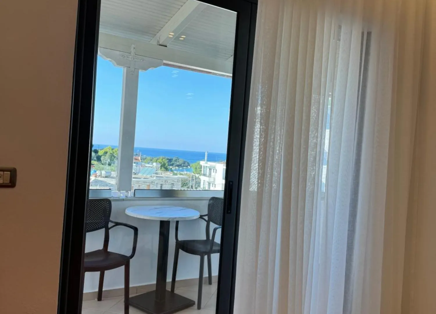 Villa White Ksamil Hotel