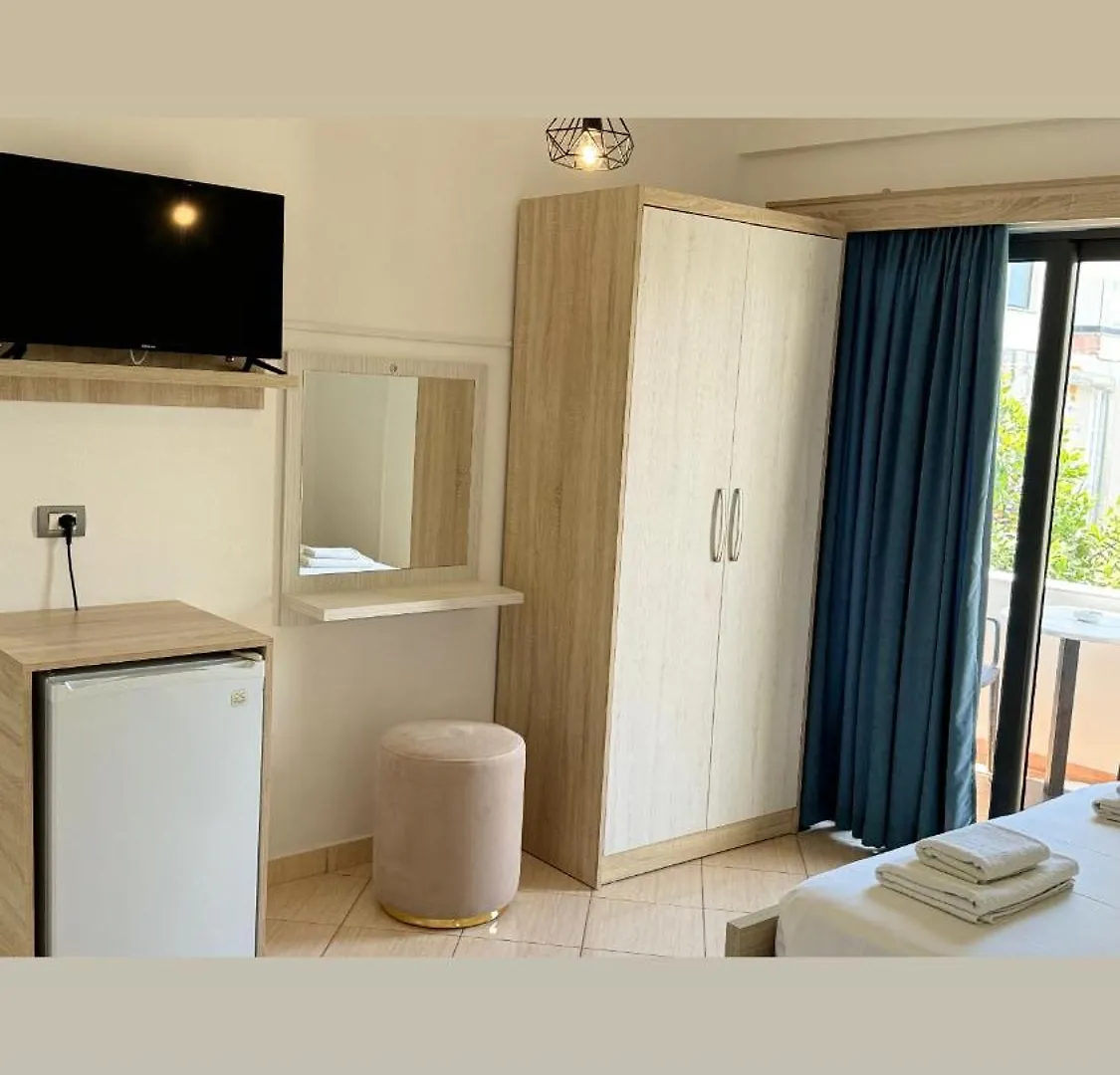 Villa White Ksamil Hotel