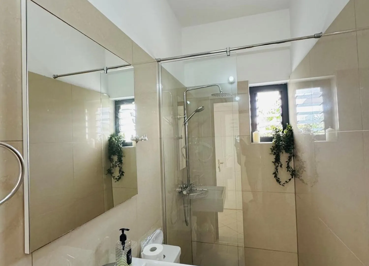 Hotel Villa White Ksamil