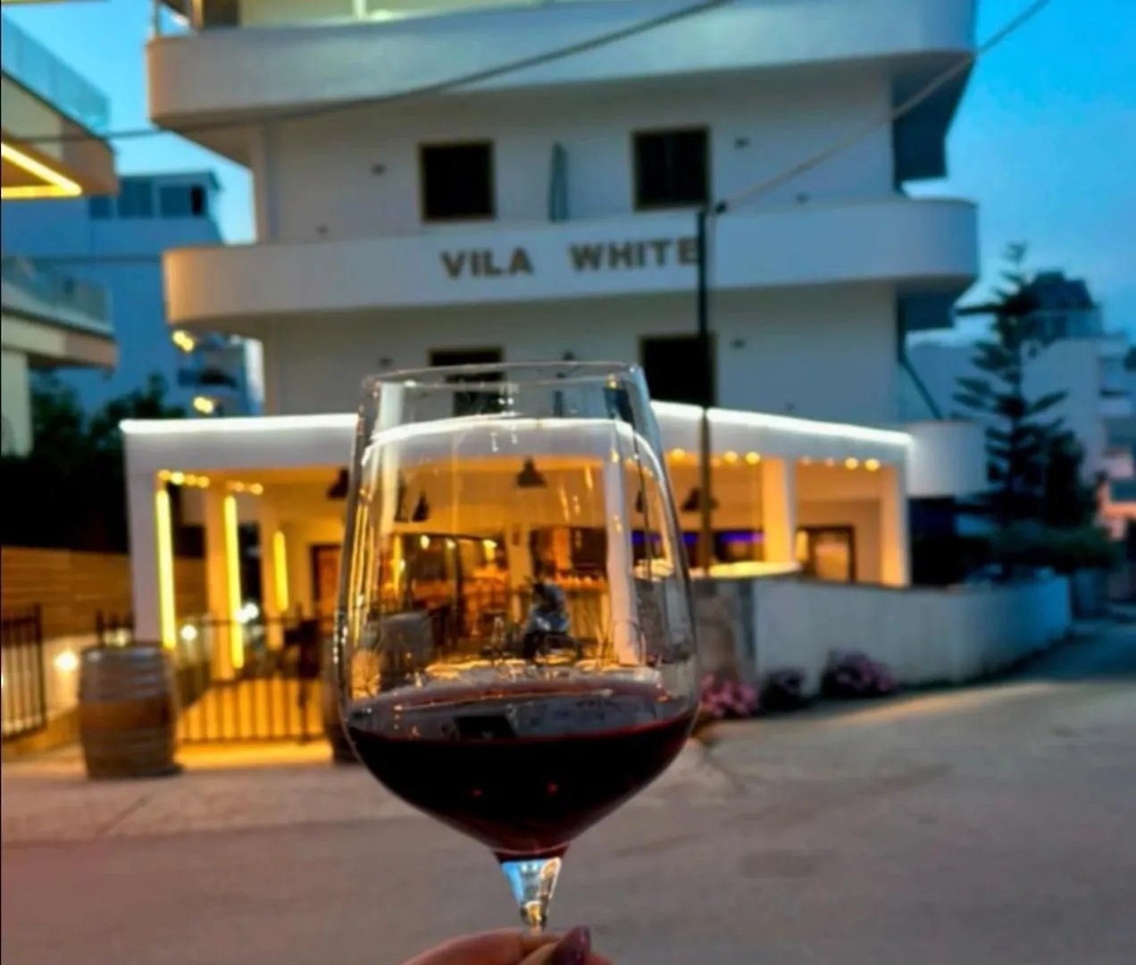 Villa White Ksamil