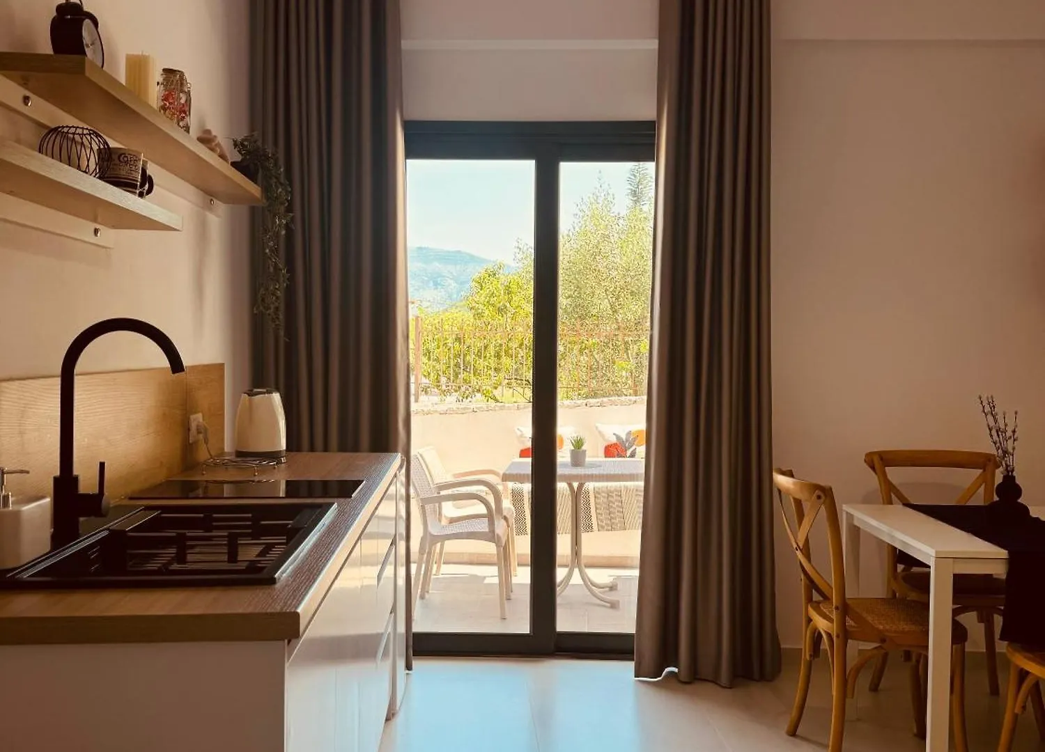 Hotel Villa White Ksamil